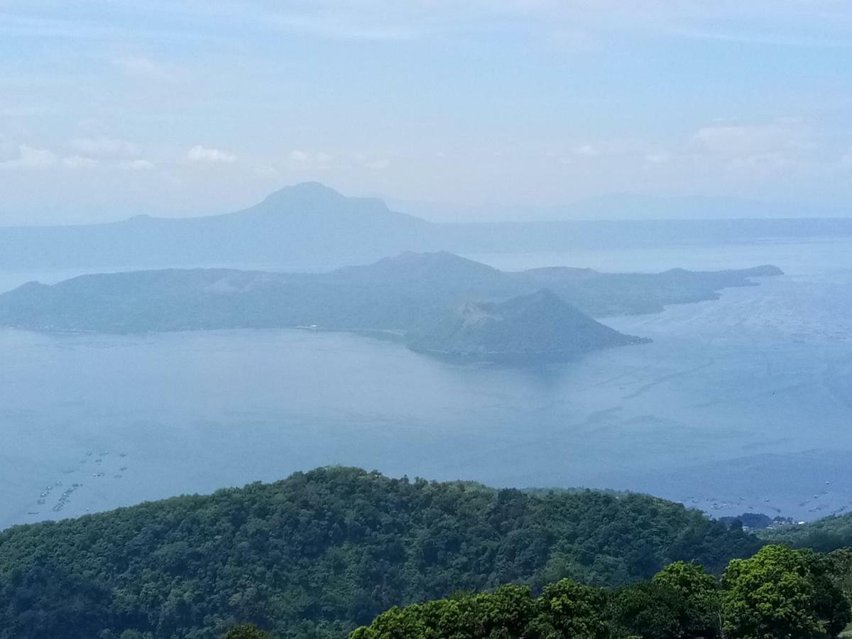Taal Lake View Wind Residences By Smco 따가이따이 외부 사진